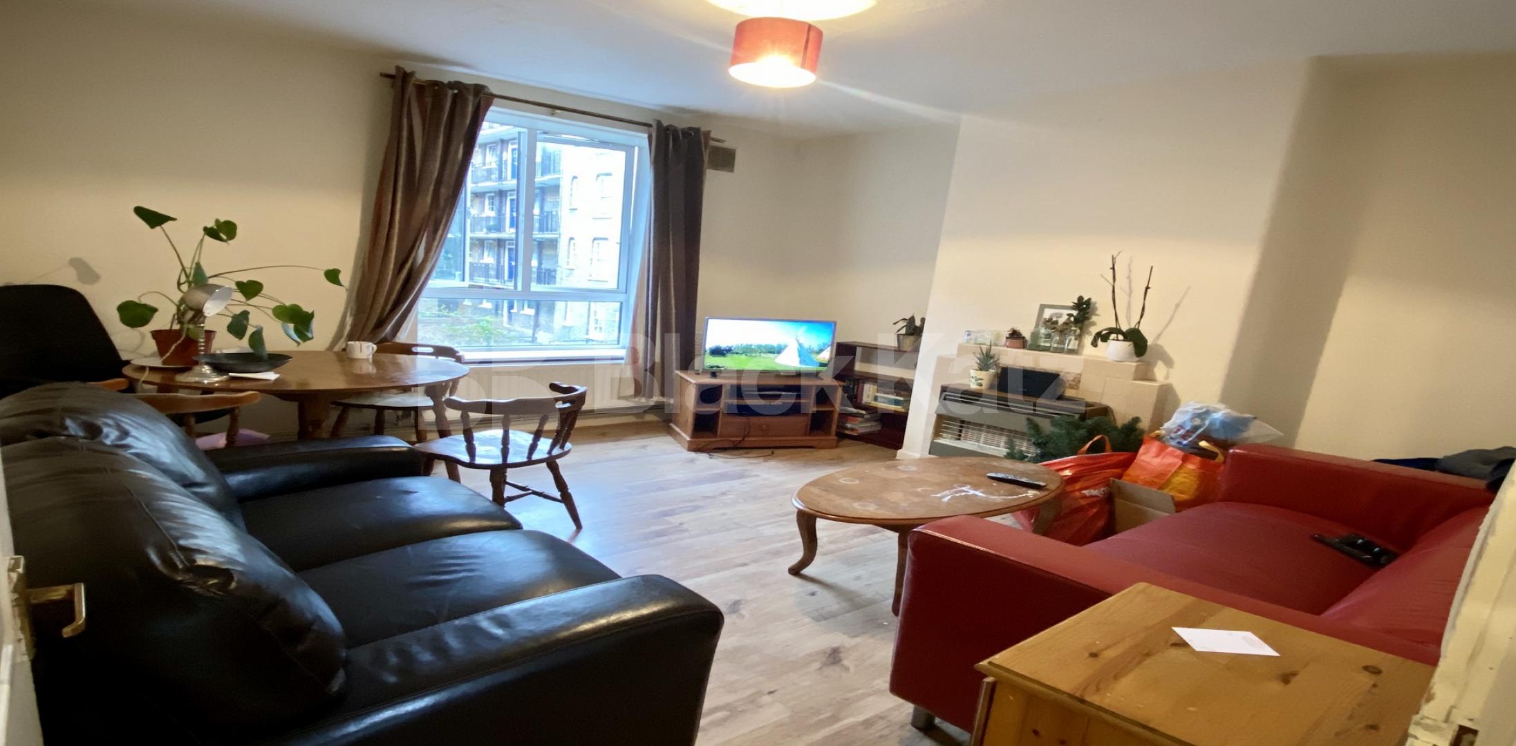 			LET , 4 Bedroom, 1 bath, 1 reception Bungalow			 Browning Street, Elephant & Castle